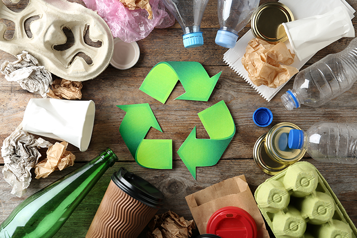 En 2025, les membres du comité national de l’environnement de l’AREQ vous invitent à recycler plus simplement!