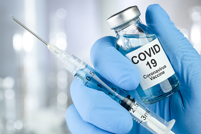 Pétition d'OXFAM pour l'accès gratuit et universel au vaccin ou aux  traitements contre la COVID-19 - AREQ